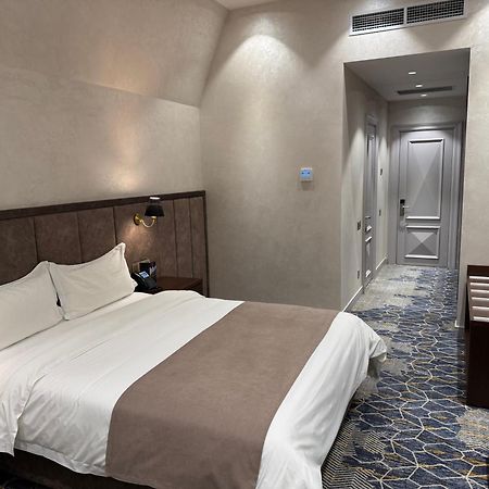 Frankfort Expo Hotel ทาชเคนต์ ภายนอก รูปภาพ