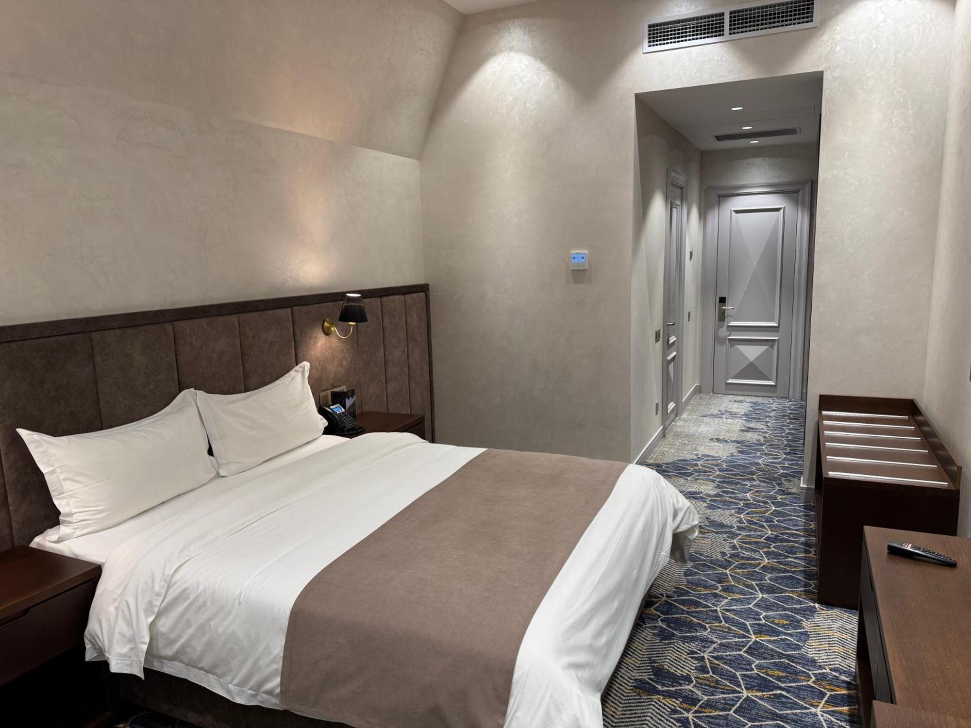 Frankfort Expo Hotel ทาชเคนต์ ภายนอก รูปภาพ